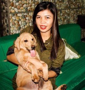 roselyn-absurda-busa-with-pet